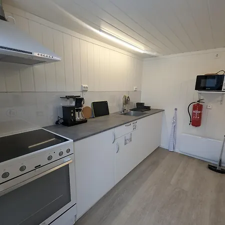 Holmset And Fishing Campingplads