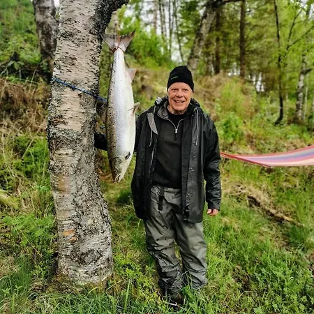 Holmset And Fishing Campingplads *